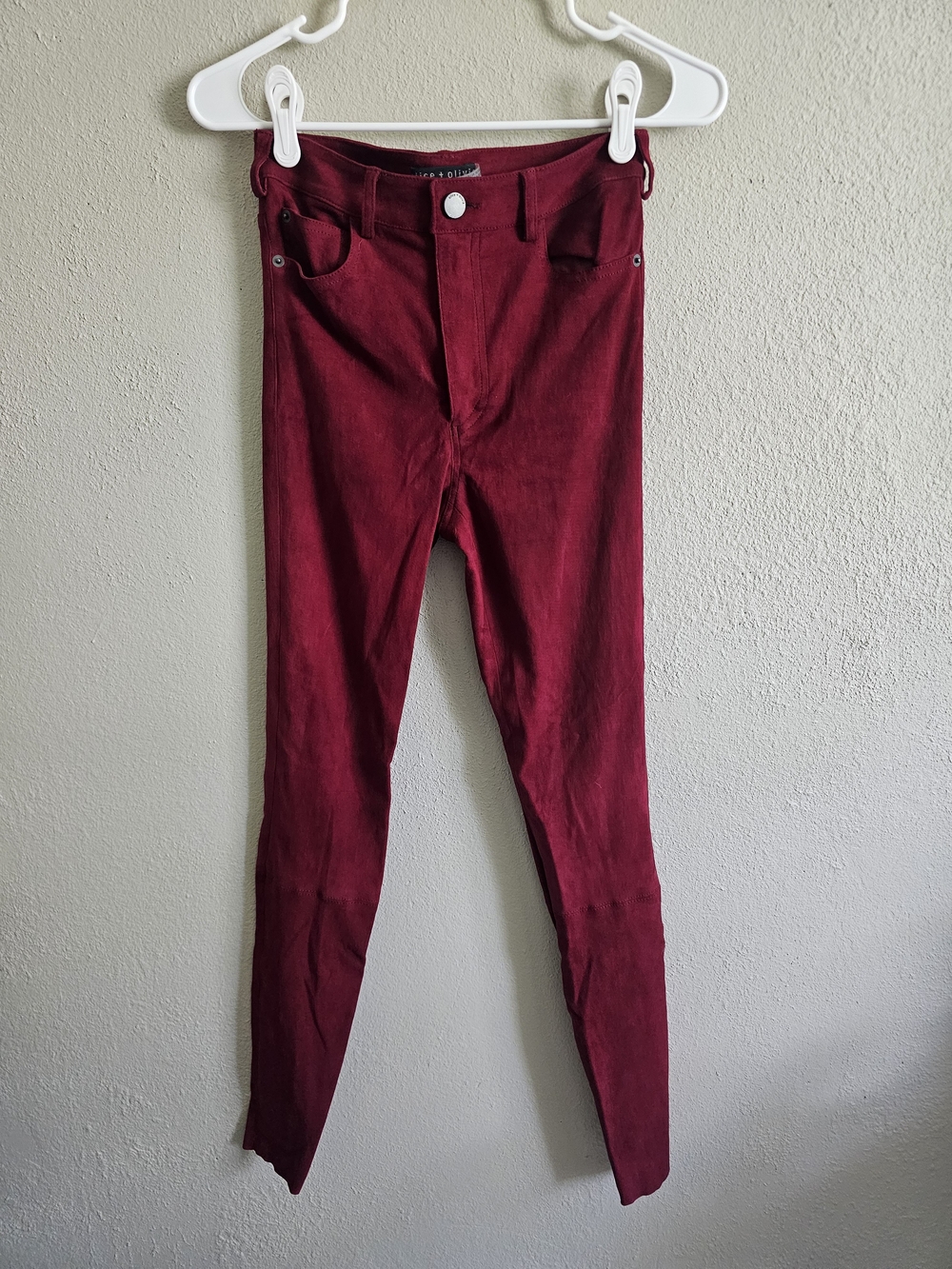 Alice + Olivia Mikah Deep Red Suede Lambskin Skinny Pants Size 2